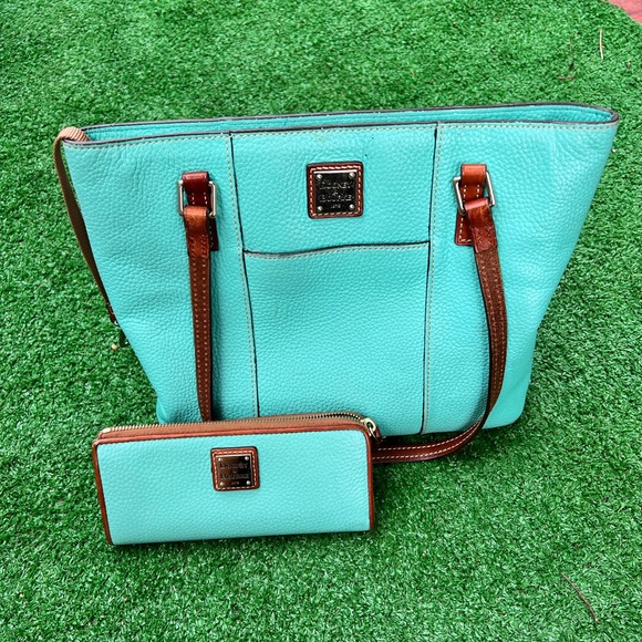Dooney & Bourke Handbags - Dooney & Bourke purse and wallet